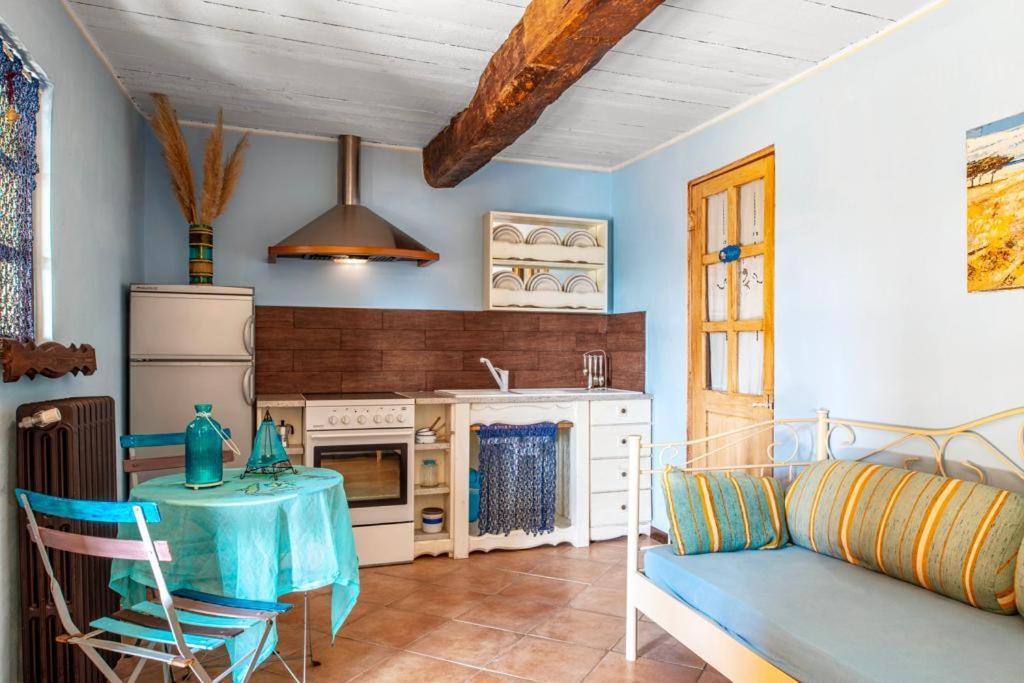La Dolce Vite Apartman Tonco Kültér fotó